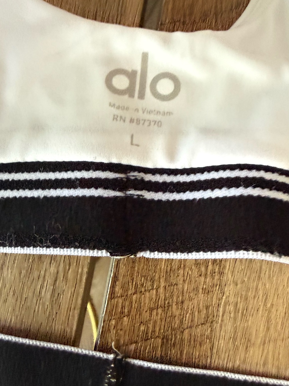 ALO Yoga White Active Set with Black Trim - Picture 5 of 6
